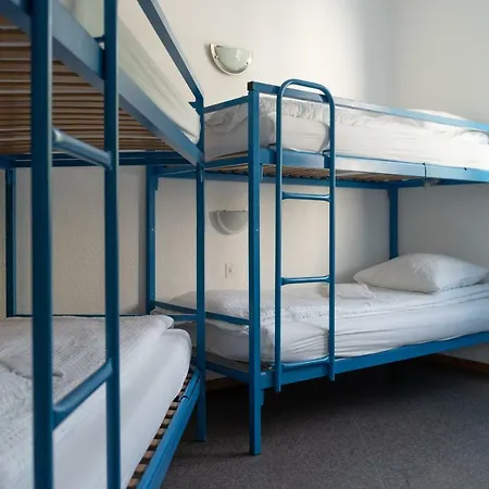 Хостел Mont-Fort Swiss Lodge *